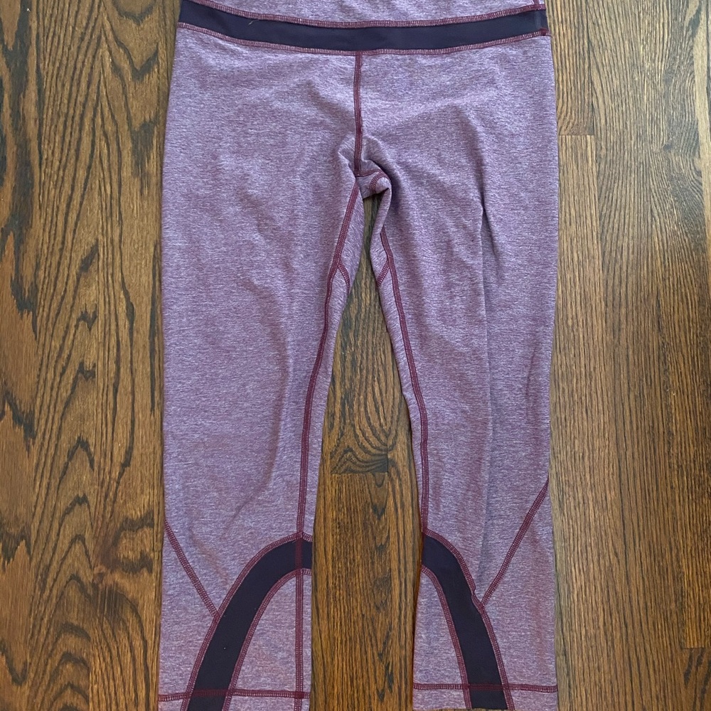 Lululemon Inspire Crop II - Size 8
